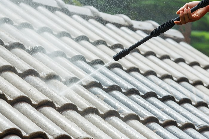 Roof-Pressure-Washing-Lakewood-WA